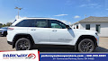 2027 Jeep Grand Cherokee Laredo Altitude